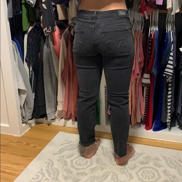 ♥️ Levi’s mid rise skinny black jeans ♥️ - Picture 2 of 4
